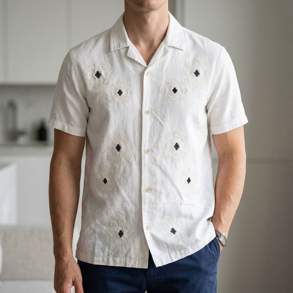 Folk Kota Shirt Mens Small White Linen Blend Embroidered Floral Hawaiian SS
